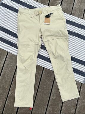 The North Face paramount Convertible Pants in gravel